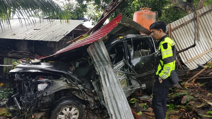 Kecelakaan Kijang Innova di Minahasa Selatan mengakibatkan dua ASN Gorontalo meninggal, Sabtu (14/3/2026).