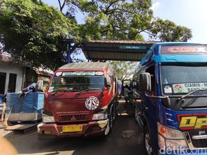 Antara Setoran dan Sepi Penumpang, Cerita Elf Kerap Ngebut di Jalan