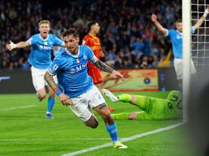 Napoli Vs Lecce: Comeback, Partenopei Menang 2-1