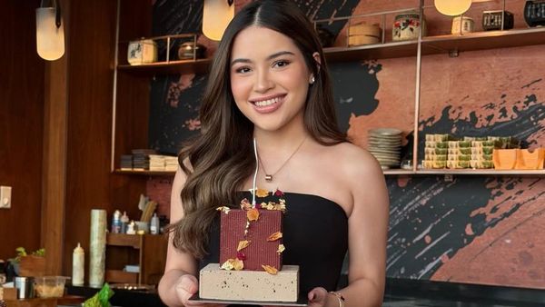 Pesona Nicole Parham Si Calon Ibu yang Ultah ke-22