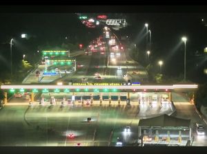 Video: Arus Balik Padat, 22 Gardu di GT Cikatama Dibuka ke Arah Jakarta