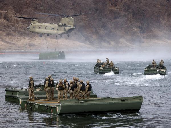 Pasukan Gabungan AS-Korea Selatan Latihan Manuver Sungai