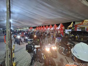 Pemudik Motor di Pelabuhan Ciwandan Pilih Berangkat Malam daripada Siang
