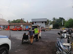 Macet Terparah Bikin Pemudik Bertumbangan di Gilimanuk