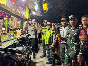 Patroli Ramadan di Puncak Bogor, Polisi Sita Puluhan Botol Miras