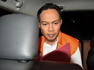 KPK Dalami Sumber Uang Kadis untuk Jatah THR Bupati Cilacap Syamsul