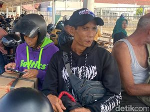 Niat Mudik Lebih Awal Malah Antre 8 Jam di Pelabuhan Padangbai