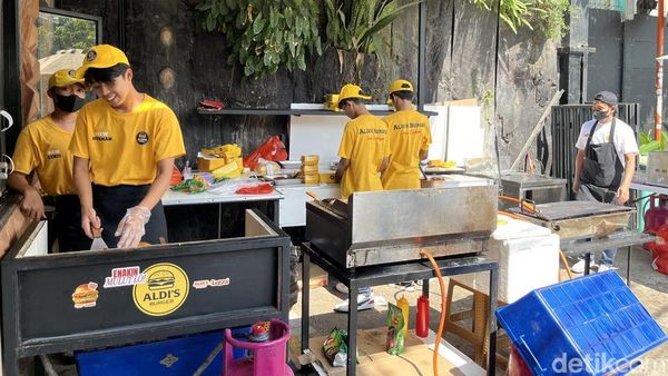 Bikin Penasaran! Begini Menu dan Suasana Aldis Burger Milik Aldi Taher