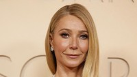 Gaya Berisiko Gwyneth Paltrow di Oscar, Pakai Gaun 'Berbelahan' Super Tinggi