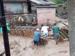 Satu Desa di Sumbawa Diterjang Banjir Bandang, 305 Keluarga Terdampak