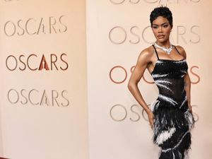 Academy Awards Buka Suara Usai Heboh Teyana Taylor Didorong Petugas