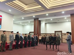 Pathul Bahri Lantik 9 Pejabat Eselon II Lombok Tengah, Ini Daftarnya