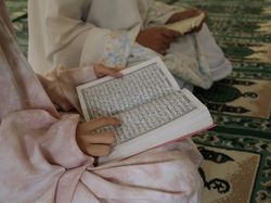 Bacaan Ayat Seribu Dinar, Rezeki dari Arah yang Tidak Disangka-sangka