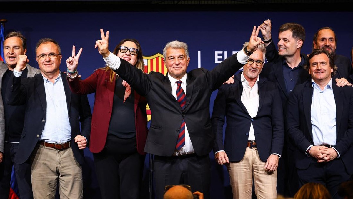 Ekonomi Barcelona aman berkat bersih-bersih pemain. (Foto: REUTERS/Albert Gea)