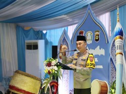 Kapolda Sumsel Apresiasi Peran Aktif Brimob di Pemulihan Bencana Sumatera