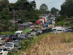 Jambi-Palembang Macet Total, Polda Jambi Imbau Pemudik Lewat Alternatif