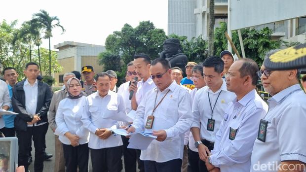 Konstatering lahan Hotel Sultan. (Taufiq/detikcom)