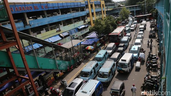 Lalin Pasar Tanah Abang Macet Siang Ini