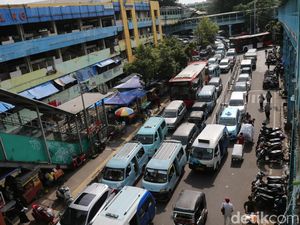 Lalin Pasar Tanah Abang Macet Siang Ini