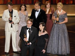 Video Seruan Hentikan Perang dari Geng Mr. Nobody Against Putin di Oscar