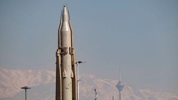 Panas! Giliran Iran Serang 85 Fasilitas Militer AS di Bahrain dan Kuwait