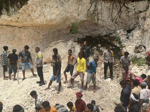 2 Siswa SD Tertimbun Longsor Galian C di Sumba Barat Daya Ditemukan Tewas