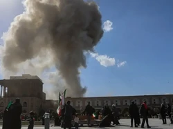 Rudal Hantam Situs Bersejarah Iran, Istana 300 Tahun Hancur