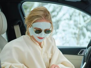 Rekomendasi 5 Skincare Praktis untuk Perjalanan Mudik