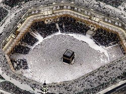 Penuh! Masjidil Haram Capai Kapasitas Maksimum pada Malam ke-27 Ramadan