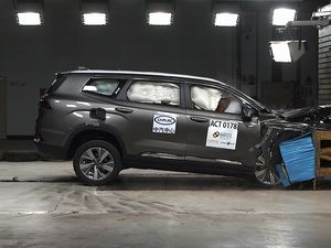 Fitur Safety Penting Disunat, Status Bintang 5 Uji Tabrak Mobil Ini Dicabut