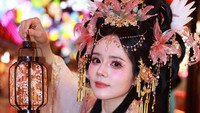 Transformasi Han Ga In Coba Makeup Wanghong, Paras Cantiknya Viral Bak AI