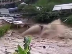 Banjir dan Longsor Terjang Prigen-Pandaan Rusak Infrastruktur