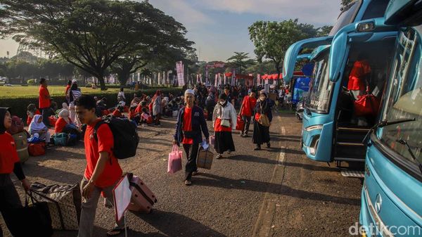 Antusias 1.250 Pemudik Berangkat dari TMII