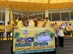 Bahlil Lepas 20 Bus Peserta Mudik Gratis Golkar ke Indramayu-Solo