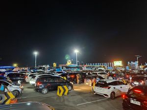 Malam Ini, Pelabuhan Merak Semakin Ramai Pemudik