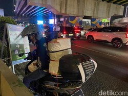 Uniknya Pemudik dari Jakarta Bawa Oleh-oleh Burung Kenari ke Indramayu