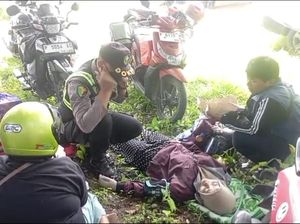 Kala Polisi Bangunkan Sopir Tertidur-Tolong Pemudik Pingsan di Gilimanuk