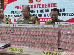 Pabrik Uang Palsu Miliaran Rupiah Digulung Polisi di Cirebon