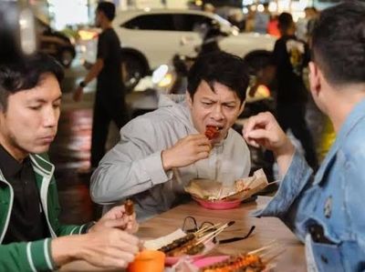 Potret Ariel NOAH Makan Nasi Padang hingga Angkringan Bareng Raffi Ahmad