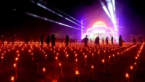 Ribuan Lampu Minyak Warnai Festival Tumbilotohe di Gorontalo