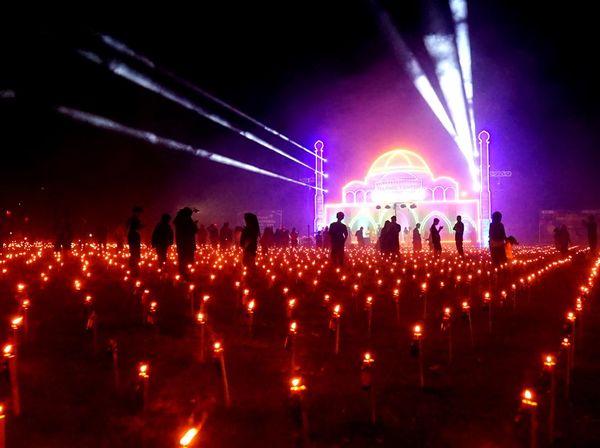 Ribuan Lampu Minyak Warnai Festival Tumbilotohe di Gorontalo