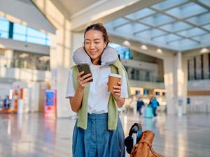 Nggak Punya Bantal Leher? Ini Alternatif Buat Cegah Pegal Selama Mudik