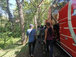 Pemudik Pilih Jalan Kaki Berjam-berjam Tembus Hutan demi Sampai Gilimanuk