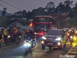 Jalur Nagreg Meriah di H-4 Lebaran, Puluhan Ribu Kendaraan Melintas