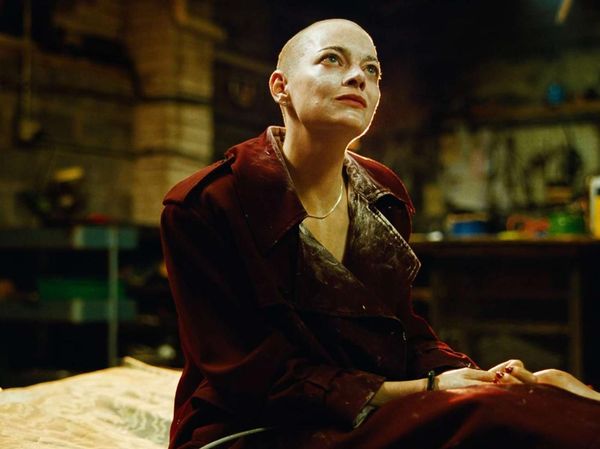 7 Aktris yang Menggunduli Rambut Demi Peran, Terbaru Emma Stone