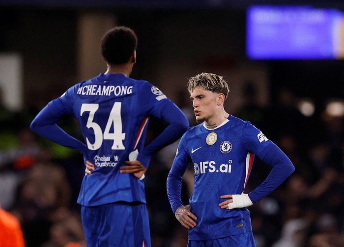 Soccer Football - UEFA Champions League - Round 16 - Second Leg - Chelsea v Paris St Germain - Stamford Bridge, London, Britain - March 17, 2026 Chelseas Alejandro Garnacho looks dejected after the match Action Images via Reuters/Andrew Couldridge  