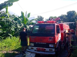 Armada Tua Damkar Sambelia Ngadat di Lokasi Kebakaran
