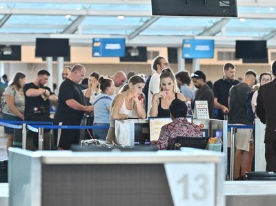 Bandara Ngurah Rai Tutup Saat Nyepi, Antrean Penumpang Mengular