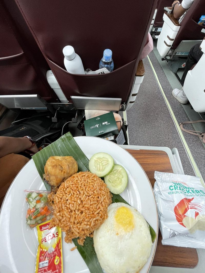 Makanan Enak di KAI buat Teman Mudik