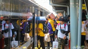 Mudik Gratis Kereta Api Berangkatkan Ribuan Warga dari Jakarta